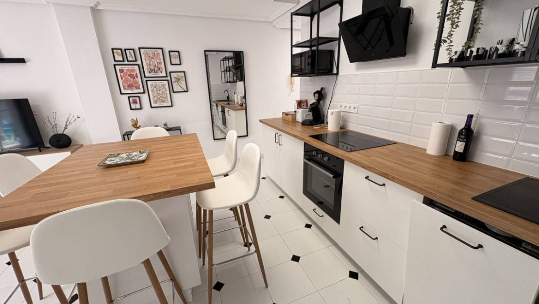 Venta - Apartment - Torrevieja - Torrevieja Centro