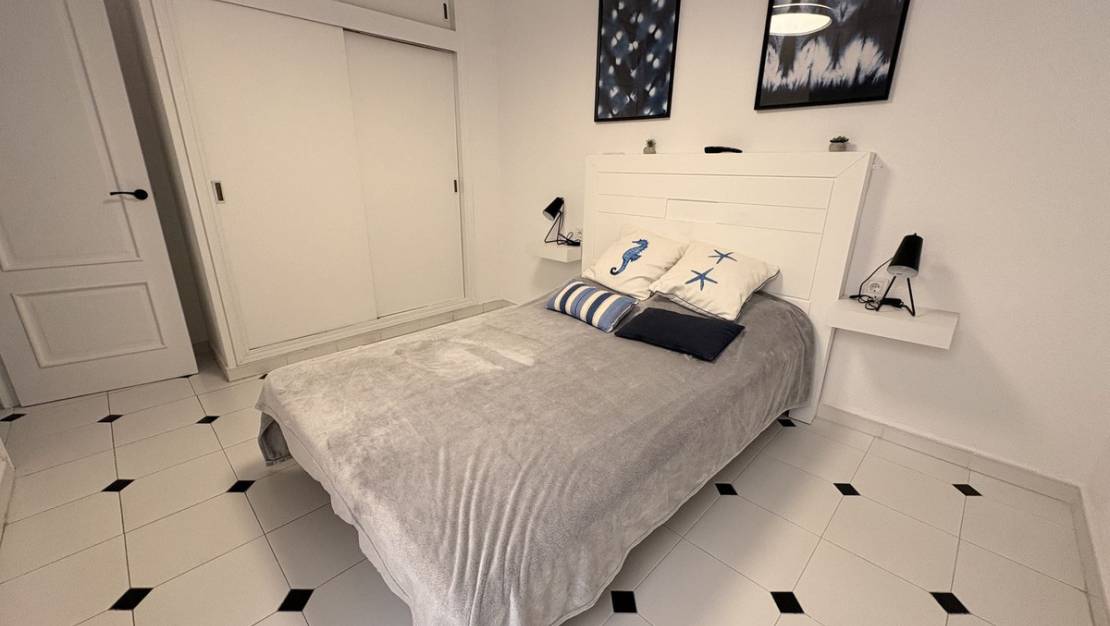 Venta - Apartment - Torrevieja - Torrevieja Centro