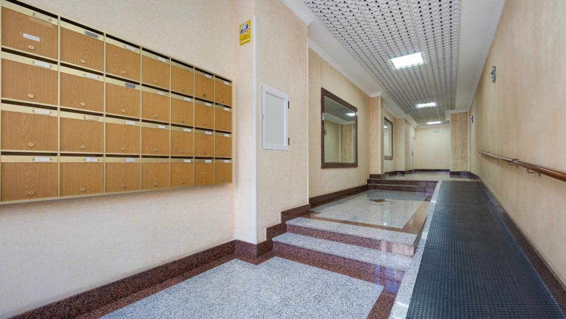 Venta - Apartment - Torrevieja - Torrevieja Centro