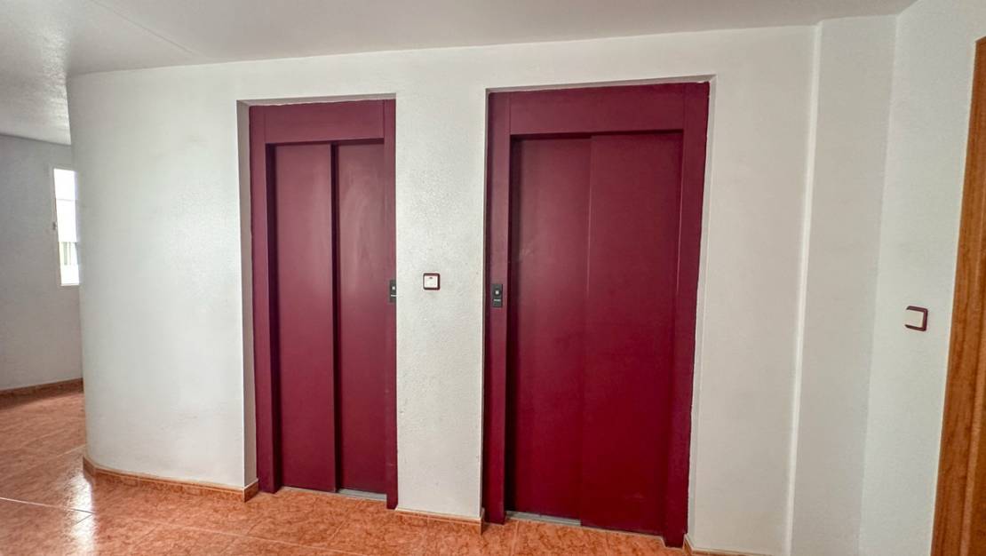 Venta - Apartment - Torrevieja - Torrevieja Centro