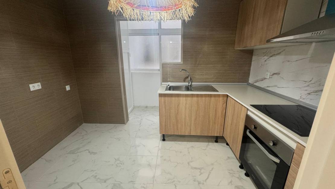 Venta - Apartment - Torrevieja - Torrevieja Centro