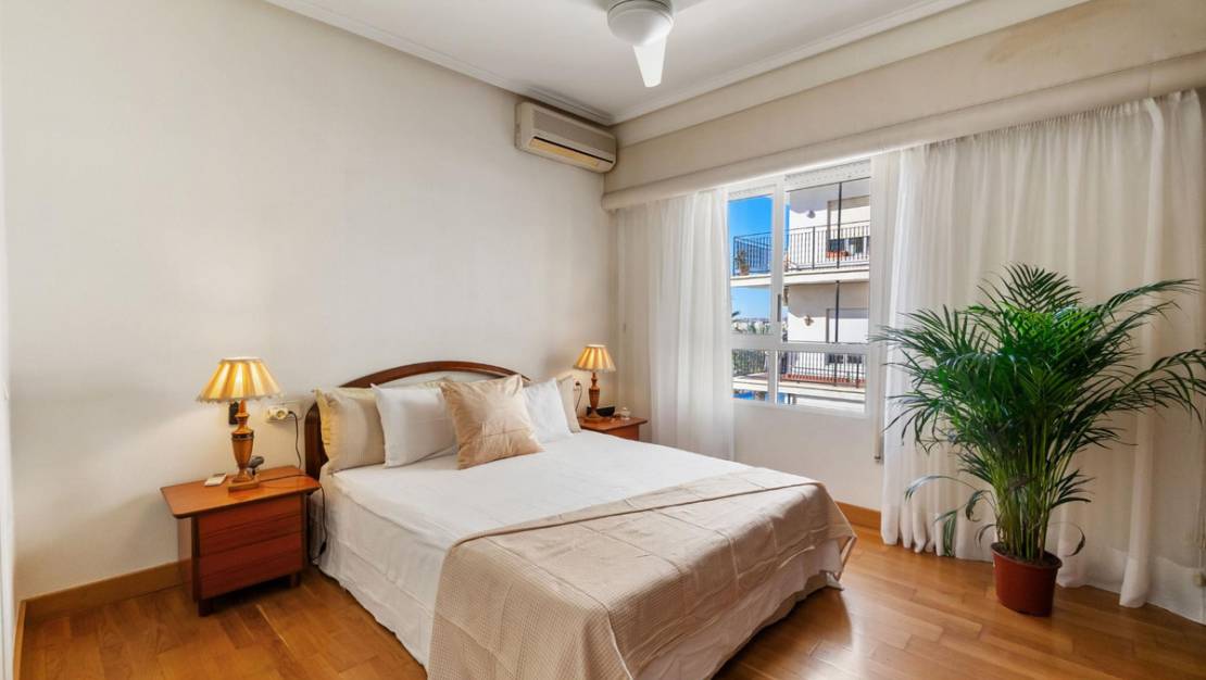 Venta - Apartment - Torrevieja - Torrevieja Centro