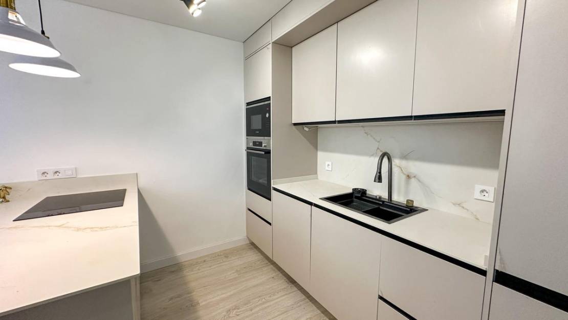Venta - Apartment - Torrevieja - Torrevieja Centro