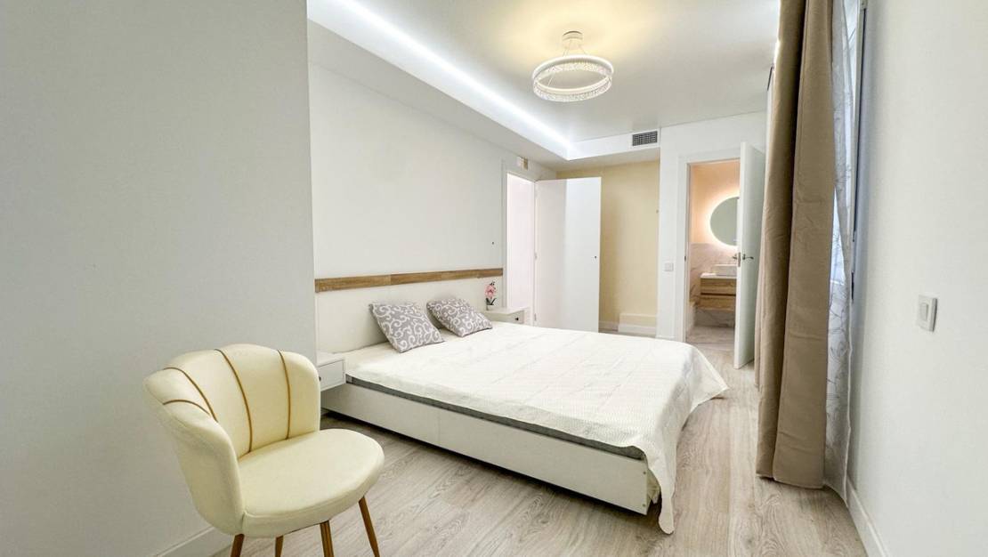 Venta - Apartment - Torrevieja - Torrevieja Centro