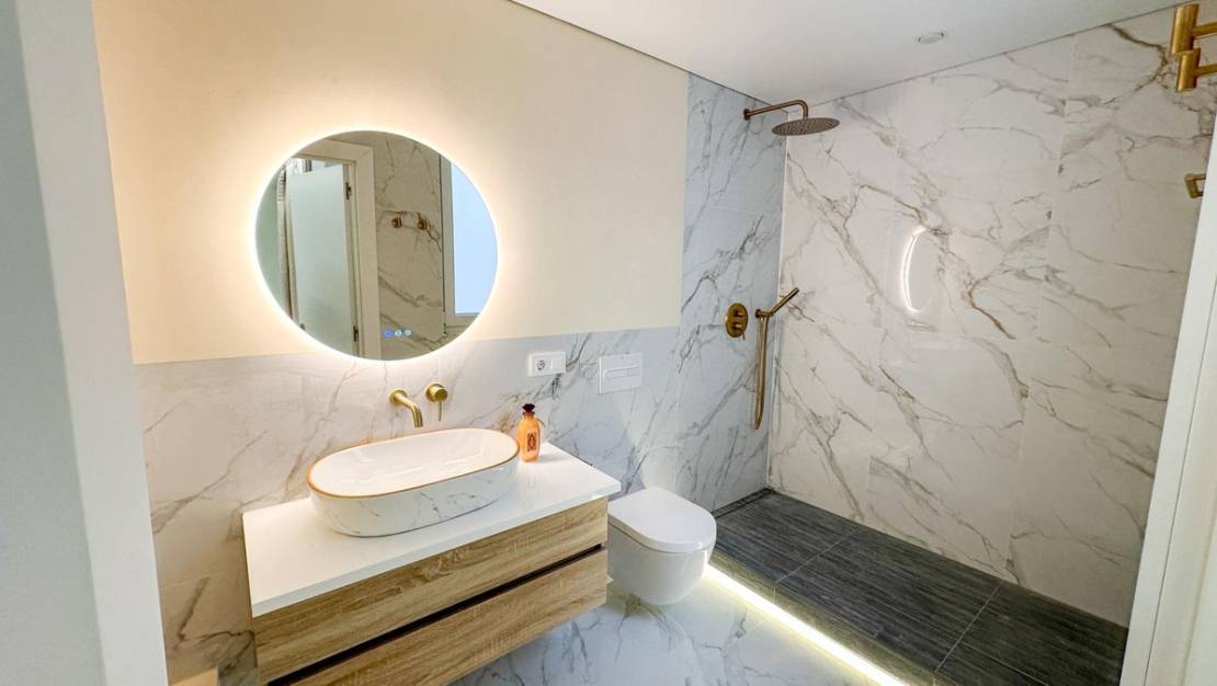 Venta - Apartment - Torrevieja - Torrevieja Centro