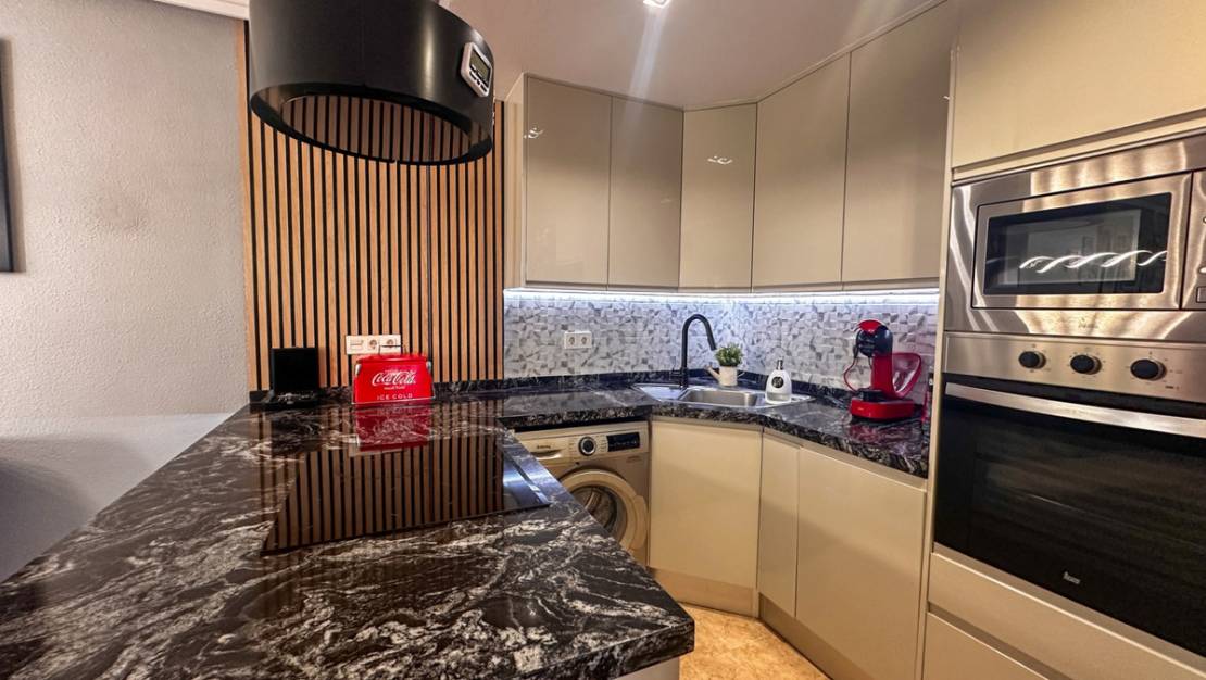 Venta - Apartment - Torrevieja - Torrevieja Centro