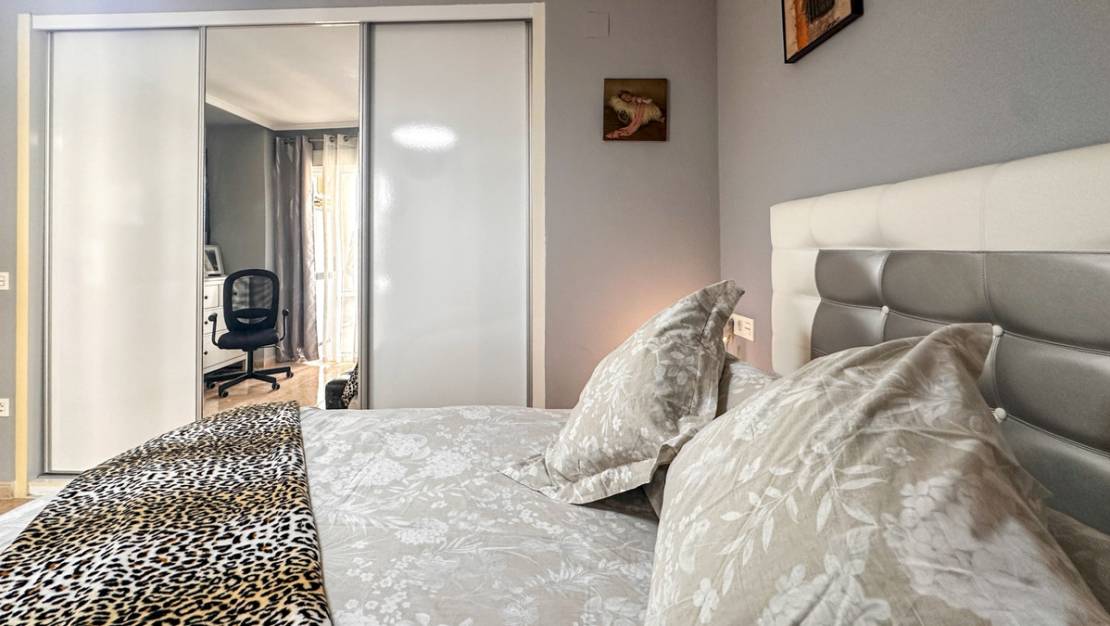 Venta - Apartment - Torrevieja - Torrevieja Centro