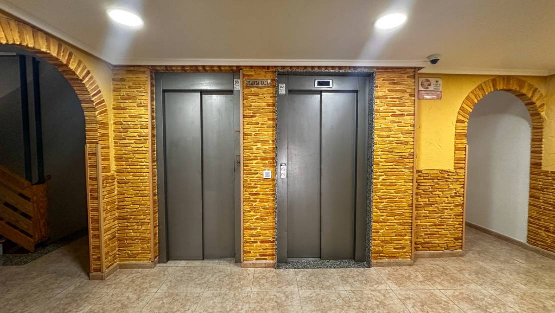 Venta - Apartment - Torrevieja - Torrevieja Centro
