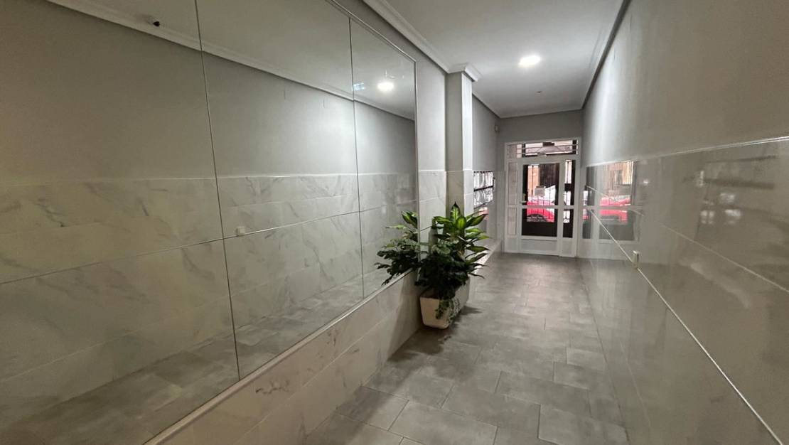 Venta - Apartment - Torrevieja - Torrevieja Centro