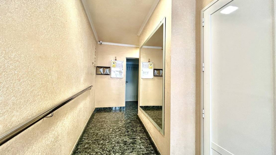 Venta - Apartment - Torrevieja - Torrevieja Centro
