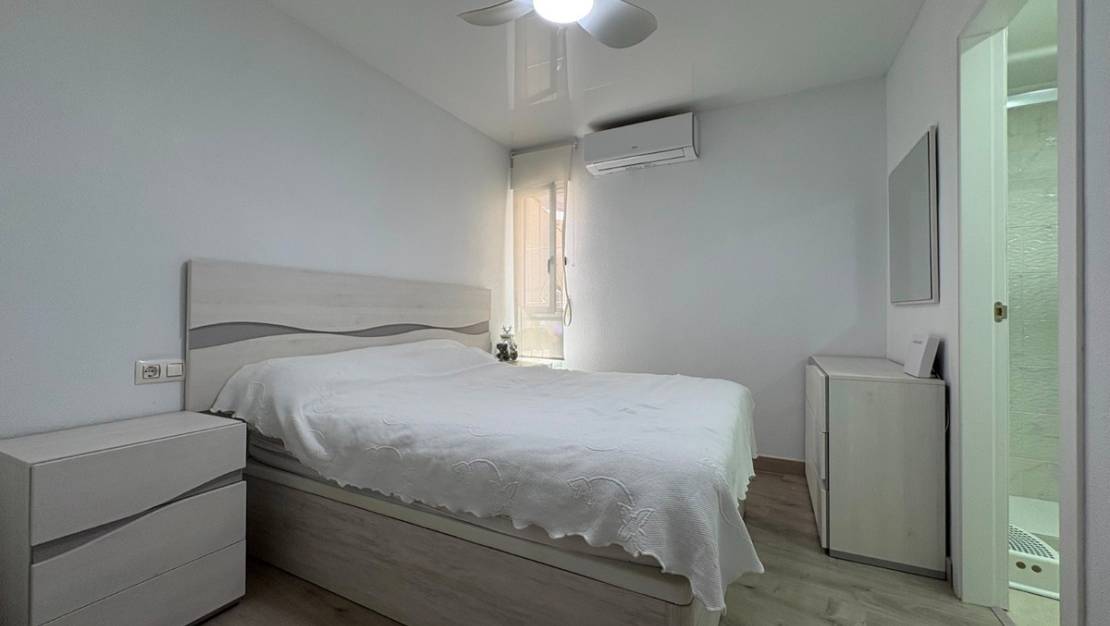 Venta - Apartment - Torrevieja - Torrevieja Centro