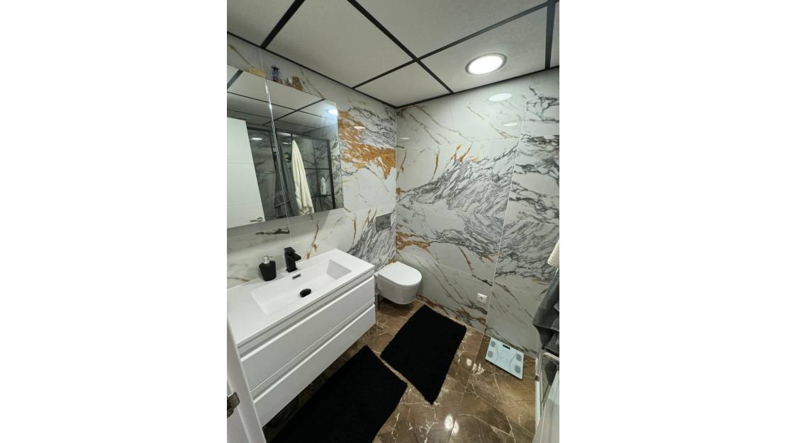 Venta - Apartment - Torrevieja - Torrevieja Centro