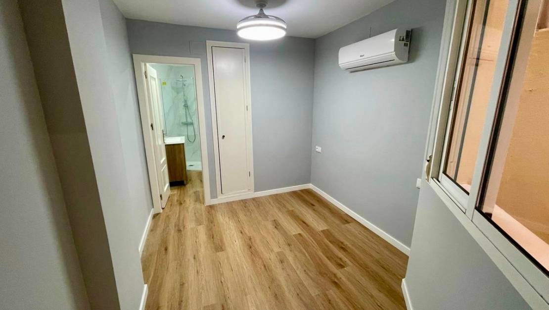 Venta - Apartment - Torrevieja - Torrevieja Centro