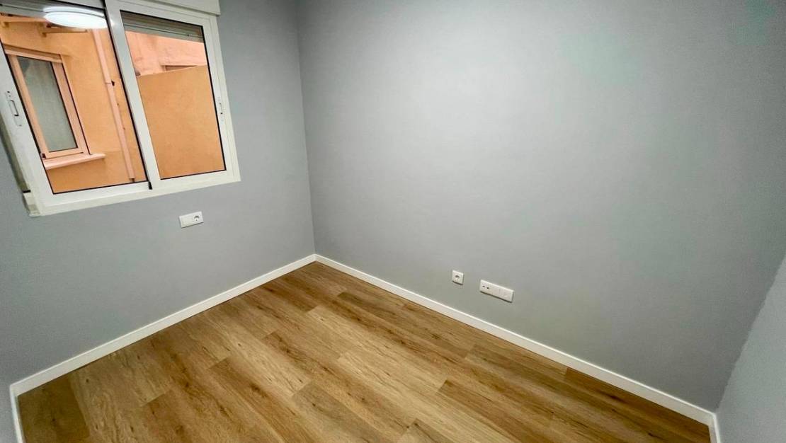 Venta - Apartment - Torrevieja - Torrevieja Centro