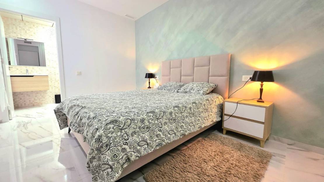 Venta - Apartment - Torrevieja - Torrevieja Centro