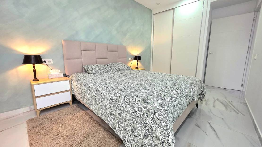 Venta - Apartment - Torrevieja - Torrevieja Centro