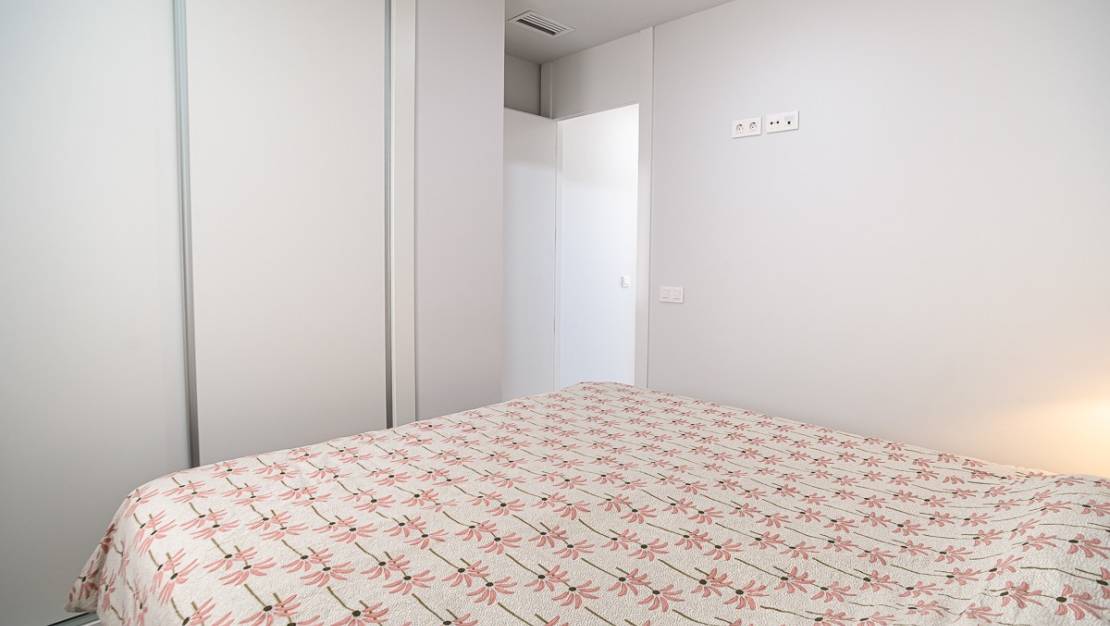 Venta - Apartment - Torrevieja - Torrevieja Centro