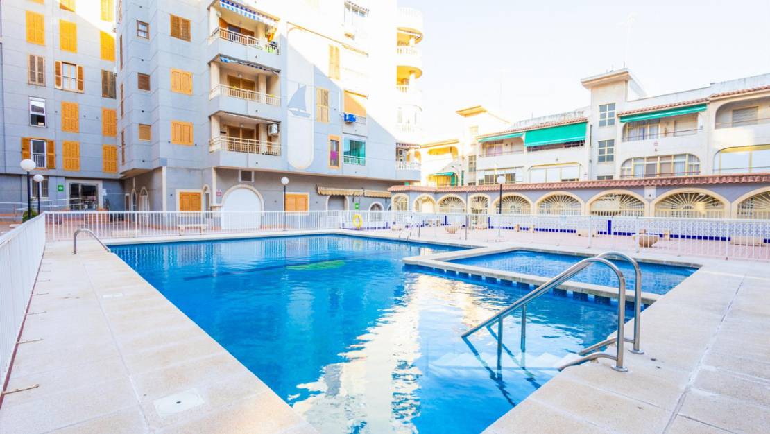 Venta - Apartment - Torrevieja - Torrevieja Centro