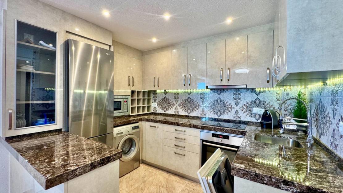 Venta - Apartment - Torrevieja - Torrevieja Centro