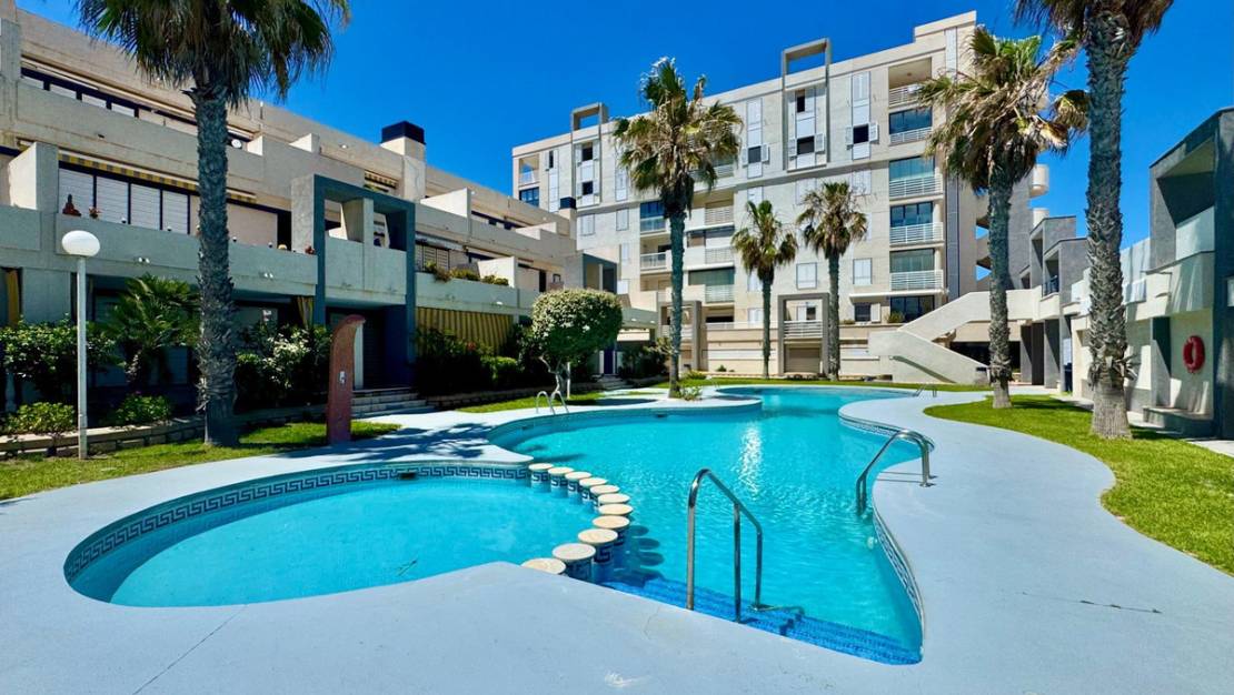 Venta - Apartment - Torrevieja - Torrevieja Centro