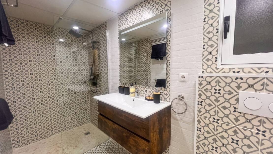 Venta - Apartment - Torrevieja - Torrevieja Centro
