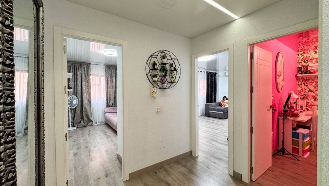 Venta - Apartment - Torrevieja - Torrevieja Centro