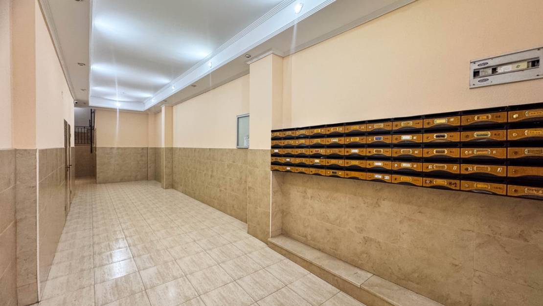 Venta - Apartment - Torrevieja - Torrevieja Centro