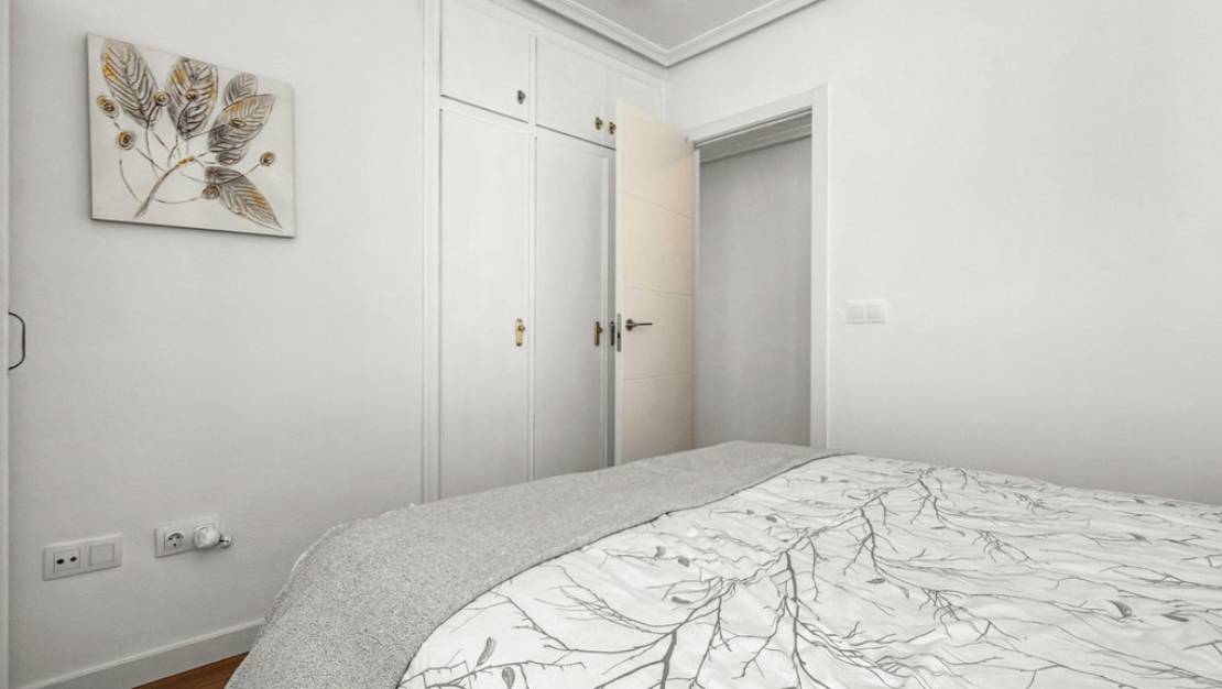 Venta - Apartment - Torrevieja - Torrevieja Centro