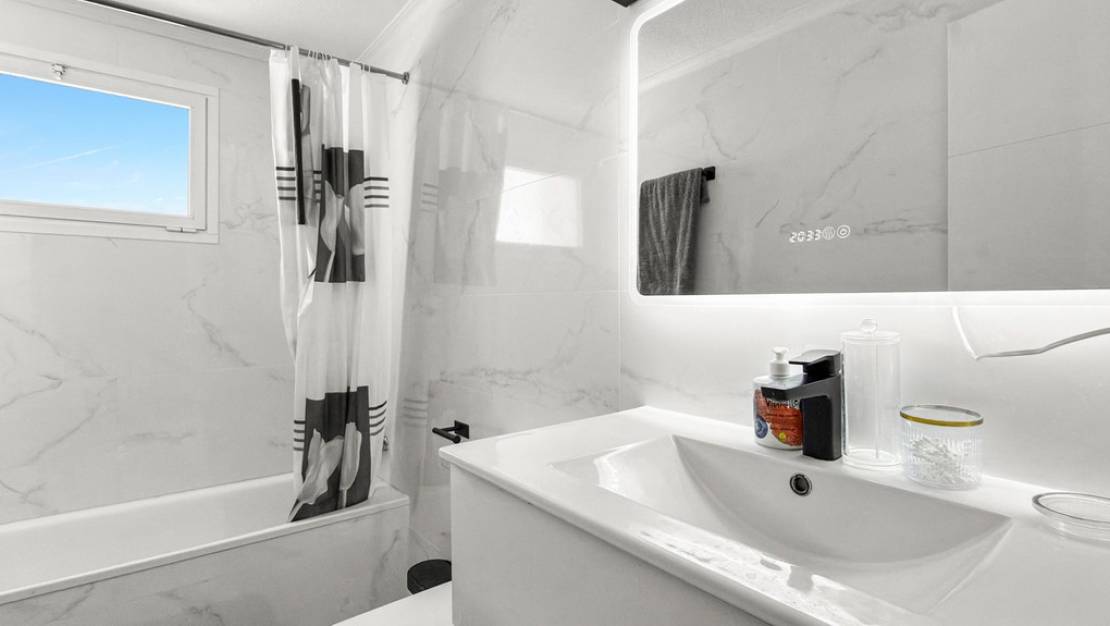Venta - Apartment - Torrevieja - Torrevieja Centro