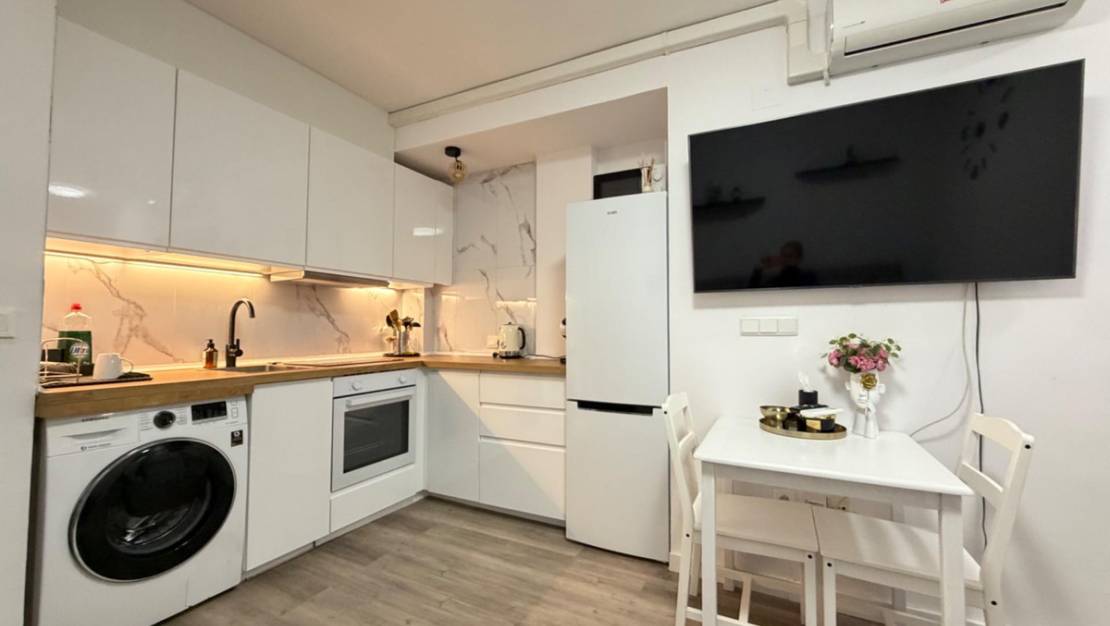 Venta - Apartment - Torrevieja - Torrevieja Centro