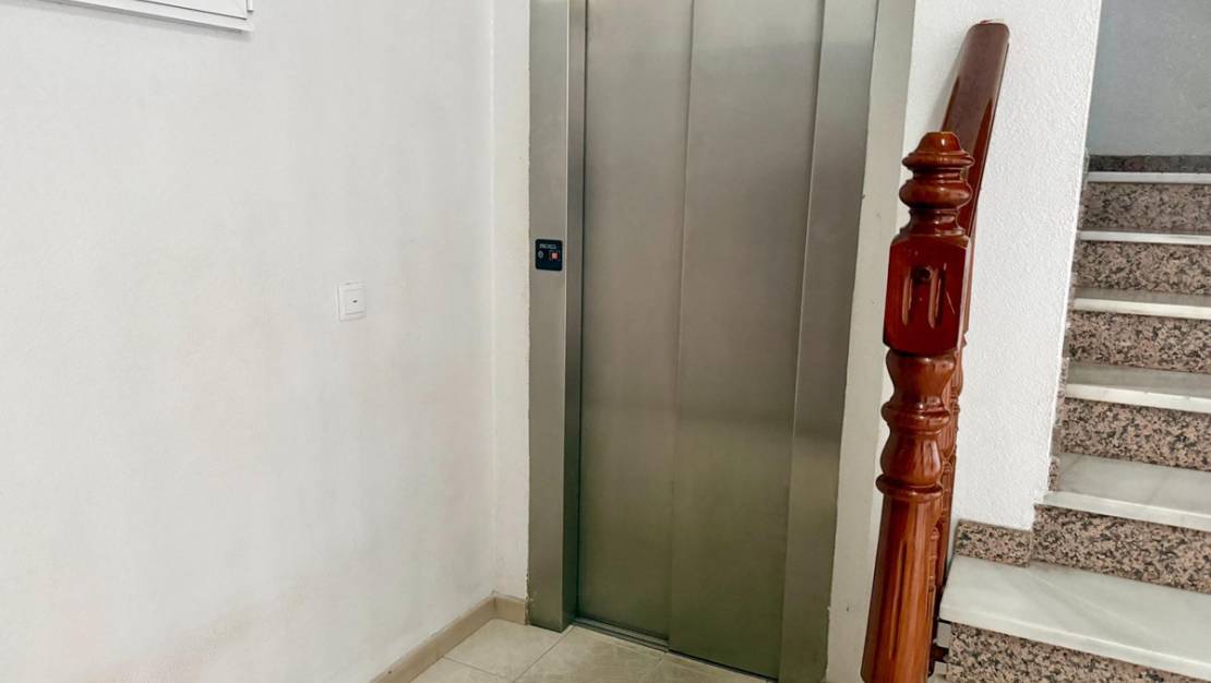 Venta - Apartment - Torrevieja - Torrevieja Centro