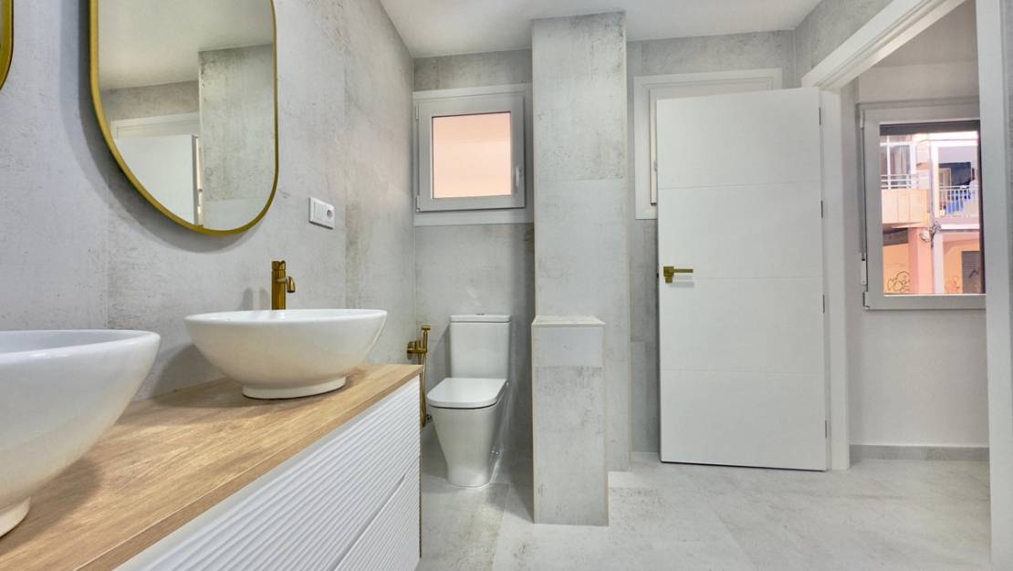 Venta - Apartment - Torrevieja - Torrevieja Centro