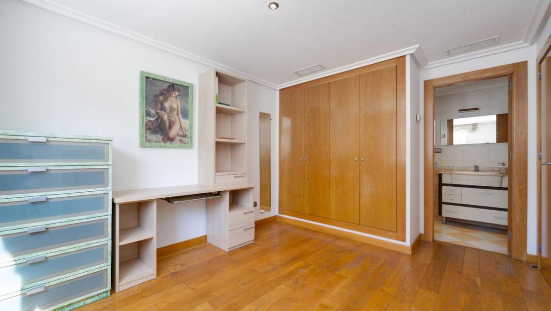 Venta - Apartment - Torrevieja - Torrevieja Centro