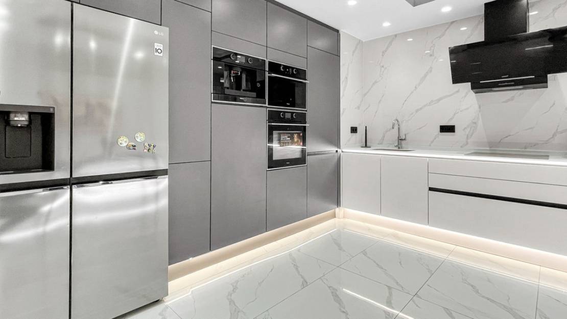 Venta - Apartment - Torrevieja - Torrevieja Centro