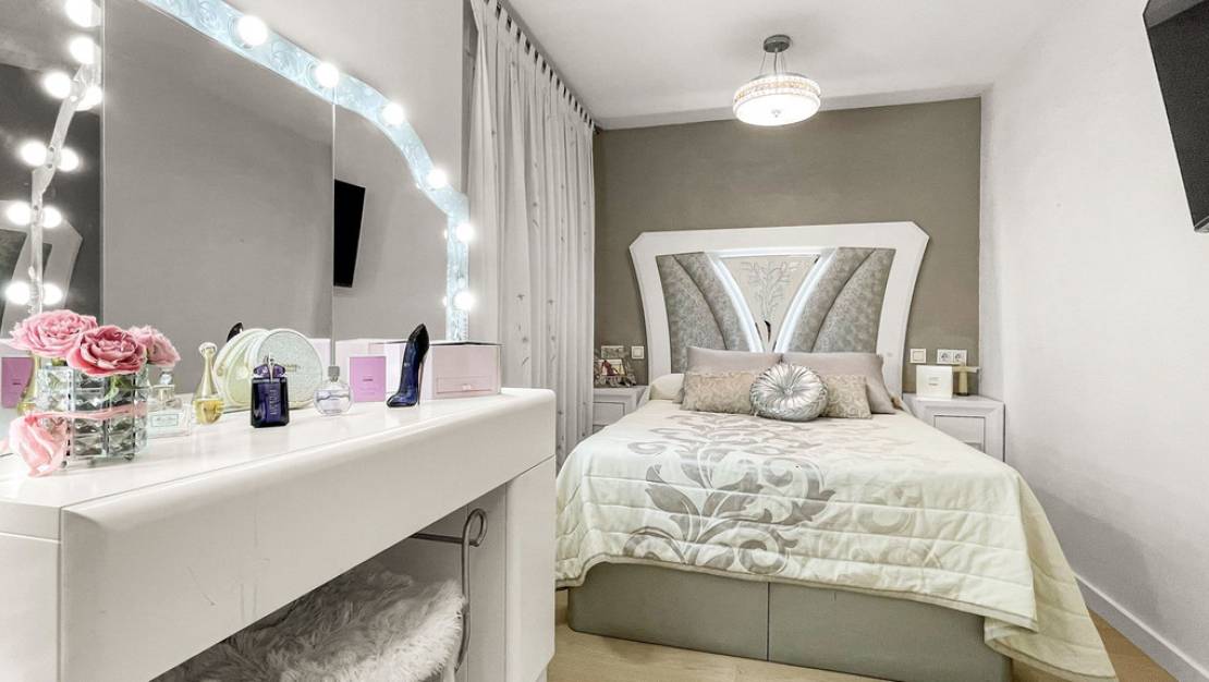 Venta - Apartment - Torrevieja - Torrevieja Centro