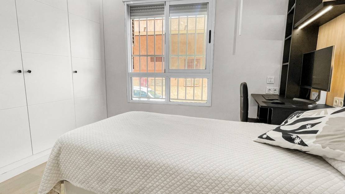 Venta - Apartment - Torrevieja - Torrevieja Centro