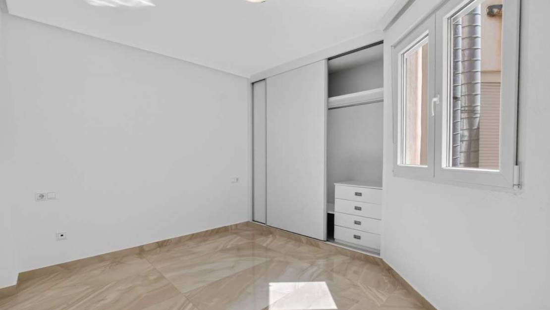 Venta - Apartment - Torrevieja - Torrevieja Centro