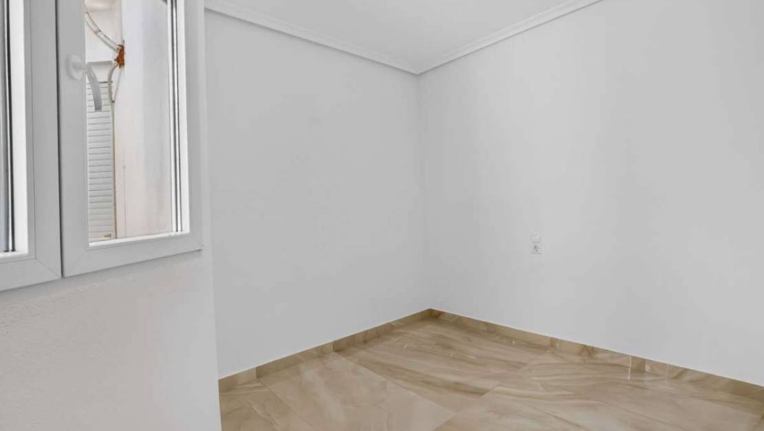 Venta - Apartment - Torrevieja - Torrevieja Centro