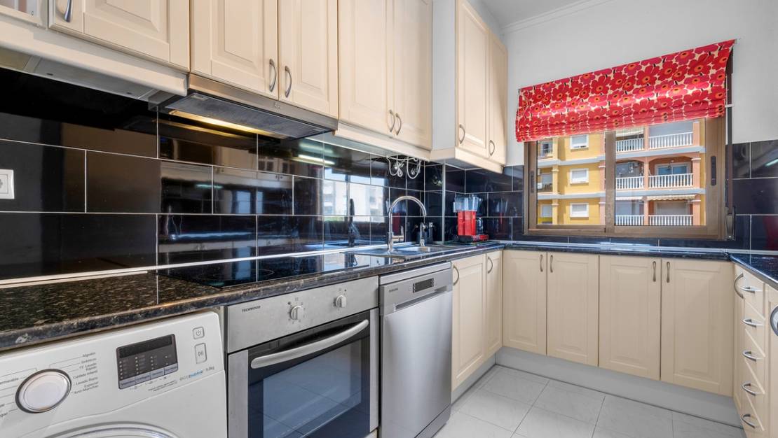 Venta - Apartment - Torrevieja - Torrevieja Centro