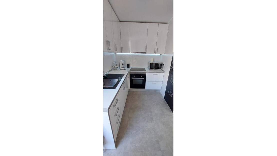 Venta - Apartment - Torrevieja - Torrevieja Centro