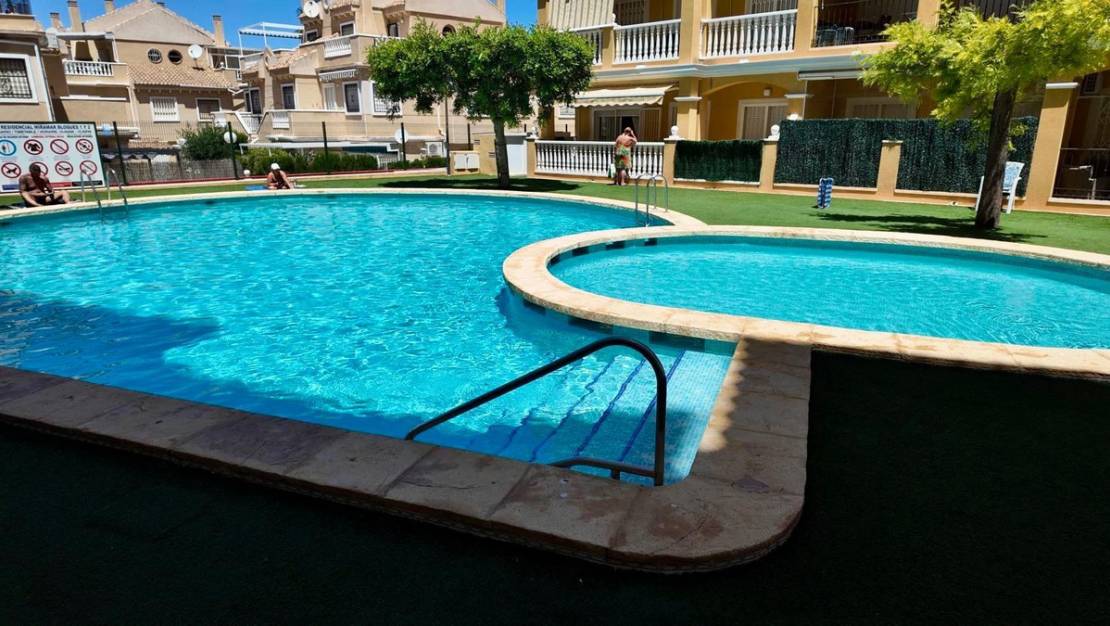 Venta - Apartment - Torrevieja - Torrevieja Centro