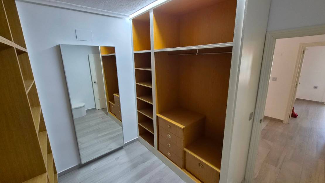 Venta - Apartment - Torrevieja - Torrevieja Centro