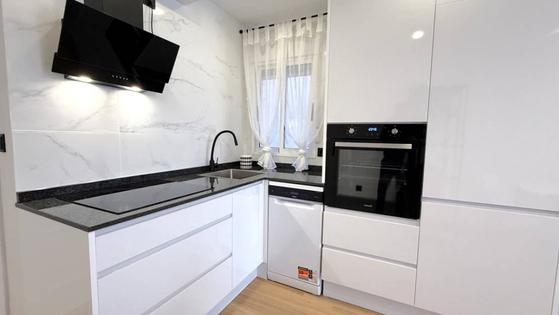 Venta - Apartment - Torrevieja - Torrevieja Centro