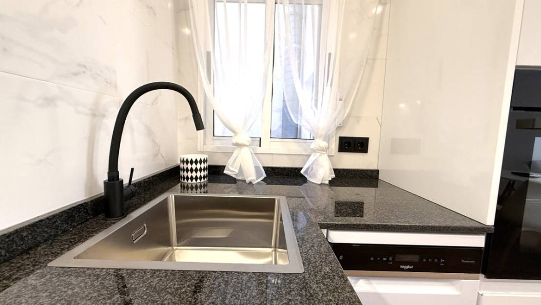 Venta - Apartment - Torrevieja - Torrevieja Centro