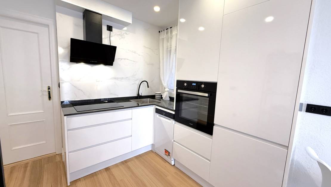 Venta - Apartment - Torrevieja - Torrevieja Centro