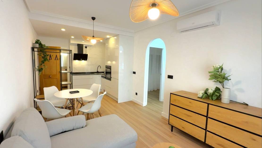 Venta - Apartment - Torrevieja - Torrevieja Centro