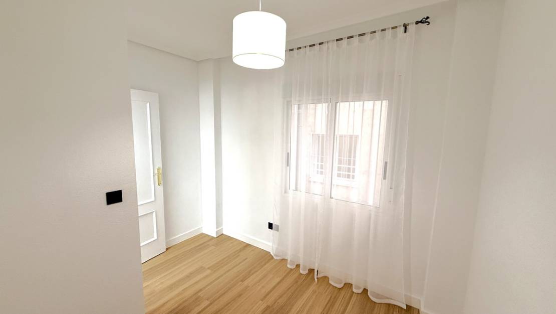 Venta - Apartment - Torrevieja - Torrevieja Centro