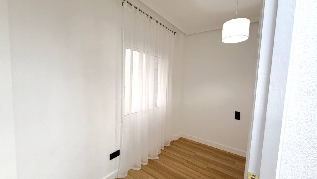 Venta - Apartment - Torrevieja - Torrevieja Centro