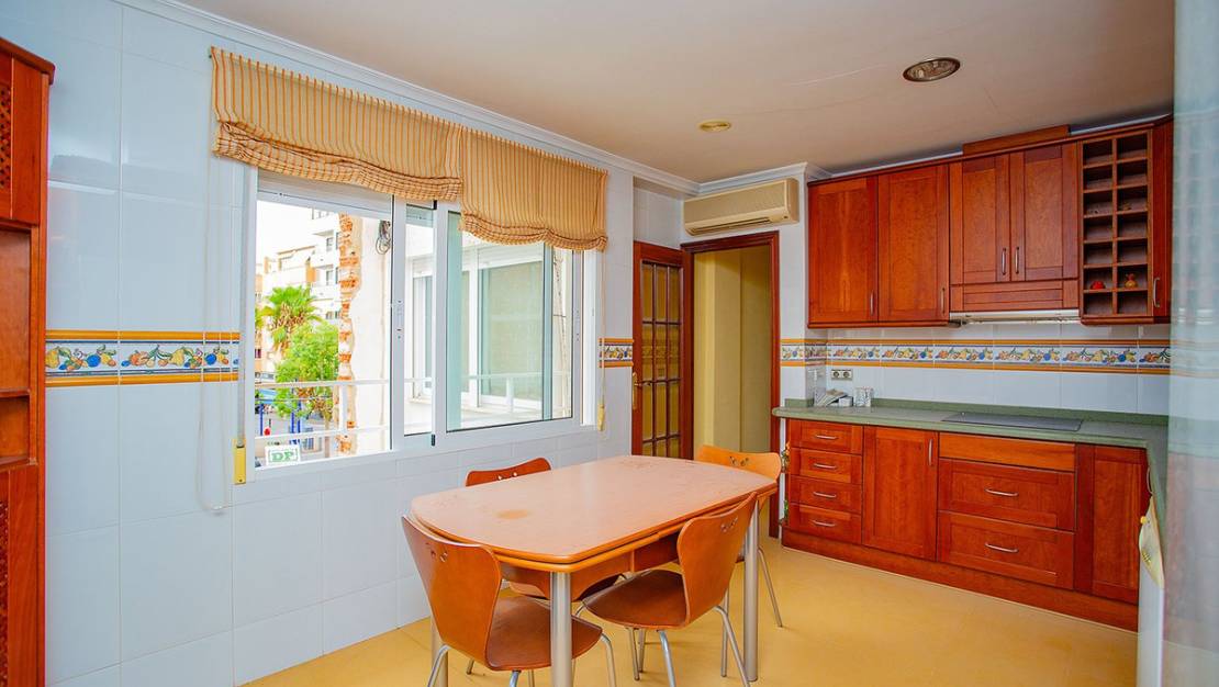 Venta - Apartment - Torrevieja - Torrevieja Centro