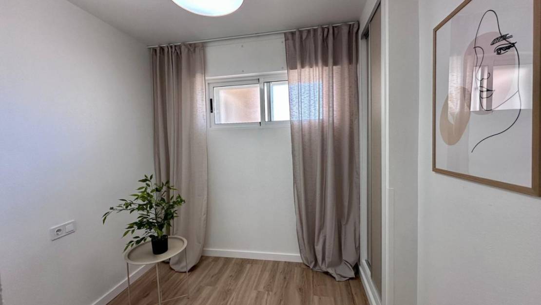 Venta - Apartment - Torrevieja - Torrevieja Centro